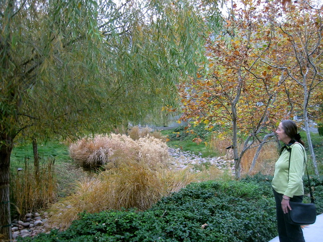 Lindsey in the Skirball Center garden